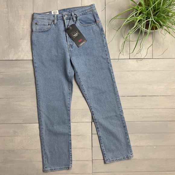 Levi’s Premium 501 Crop in Tango Surge - Picture 10 of 16